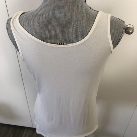 🕝 MAX STUDIO WHITE TOP SIZE MED - Picture 2 of 7